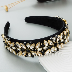 Serre-tête large style baroque avec cristaux noirs et blancs sur velours élégant