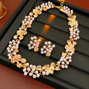 Vintage Palace Floral Leaf Jewelry Alloy Imitation Artificial Pearl Necklace And Stud Earrings With Silver Earring Post For Women