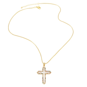 Collar con colgante de cruz bañada en oro con circonitas de colores e incrustación de nácar