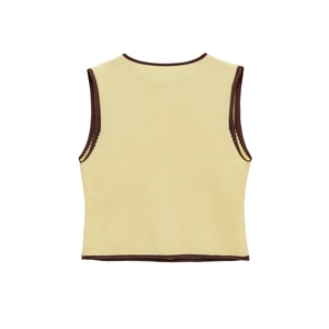 Haut en tricot sans manches jaune pâle avec bordure marron contrastée, vue de dos