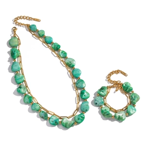Irregular green stone and gold stainless steel necklace and bracelet jewelry set