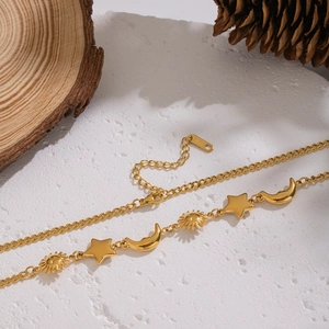 Collana in acciaio inossidabile placcato oro 18K con ciondoli sole luna e stella