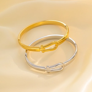 Minimalist stainless steel U-shaped horseshoe buckle bangles in gold and silver finish