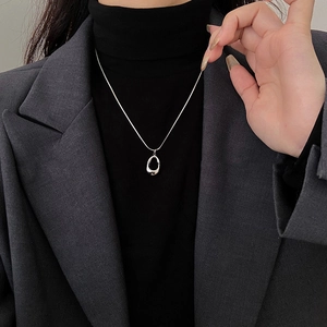 Titanium Steel Hollow Out Oval Geometric Pendant Necklace For Women Simple Minimalist Liquid Metal Snake Bone Chain Jewelry