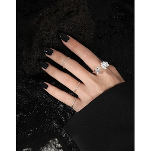 Minimalistische S990 Sterling Silber Ringe mit Alufolien Textur Viererset Damen