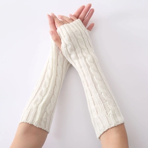 Cream white cable knit arm warmers with fingerless design for autumn and winter