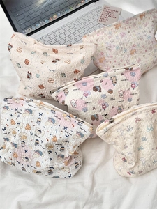 Quilted cotton cosmetic bag set with cute embossed cartoon patterns and zipper