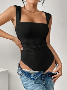 Damen Body Quadratischer Ausschnitt Ärmellos Slim Fit Schwarz Polyester Und Elasthan Strick Elegant Commuter Top
