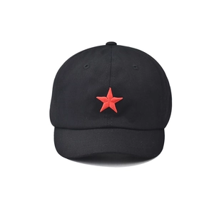 Casquette de baseball noire à bord court avec étoile rouge brodée en coton respirant