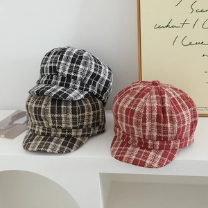 Tre colori di berretti newsboy a quadri per bambini in spesso tessuto tweed ottagonale