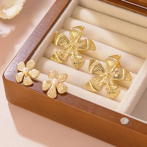 Flower Stud Earrings Stainless Steel Vintage Elegant Floral Textured Jewelry For Women With Imitation Artificial Pearl