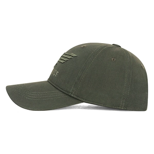 Casquette de baseball tactique vert olive avec broderie 3D sur fond blanc