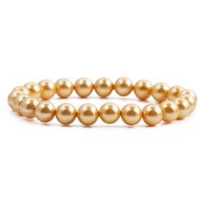 Élégant bracelet en perles dorées avec perles rondes et fini brillant sur fond blanc