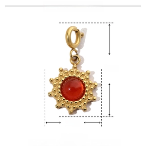 Detailed dimensions of a gold sun pendant made of stainless steel with a red natural stone