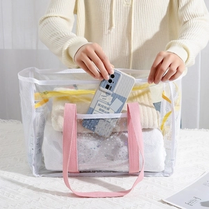 Netz-Strandtasche mit silbernen Stern-Pailletten, rosa Griffen und gelbem Reißverschluss