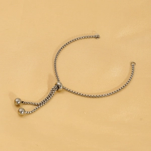 Verstellbares Edelstahl-Perlenkettenarmband mit silbernen Gleitperlen und Zugbändern