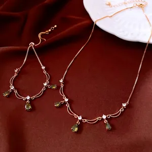 18K Vergoldeter Kupfer Schmuck Halskette Und Armband Grüner Zirkonia Wassertropfen Anhänger Elegant Minimalistisch Für Frauen