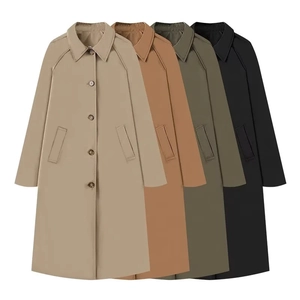 Detailansicht der Trenchcoat-Farben in Khaki, Camel, Armeegrün und Schwarz