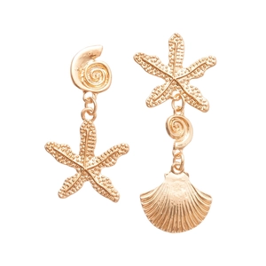Golden asymmetrical shell and starfish drop earrings with textured metallic finish