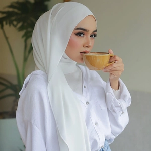 Women Fashion Solid Color Pearl Chiffon Hijab Scarf Soft Long Wrap Elegant Tie-Dye Pashmina Shawl For Daily Wear