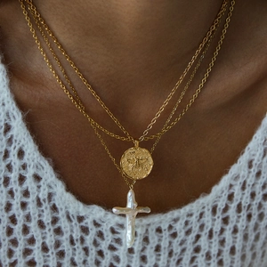 Three-layer 18K gold stainless steel necklace with bee coin and baroque pearl cross