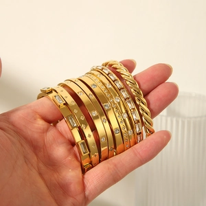 Stainless Steel 18K Gold Plated Zirconia Bangle For Women Eight Pointed Star Heart Flower Geometric Inlaid Bangle Bracelet Fashion Jewelry
