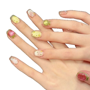 Süße sommerliche Wassermelonen-Cat-Eye-Nägel zum Aufkleben mit handgemalten Sternmustern