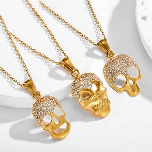 Collier Pendentif Crâne Punk Gothique Hip Hop Chaîne en Acier au Titane et Strass pour Hommes Femmes Bijoux de Mode