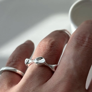 Polished 925 sterling silver irregular liquid and classic band ring set for women