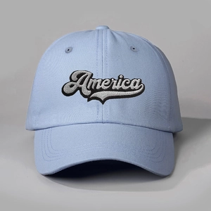 Casquette de baseball en coton bleu clair avec broderie America et visière courbée