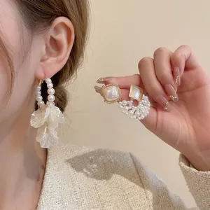 Elegant floral pearl drop earrings and square metal studs set for women's vintage style