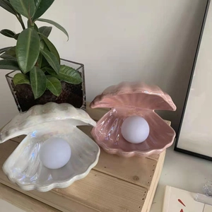 Nordic shell night light with pearl ceramic lamp in pink and iridescent white colors