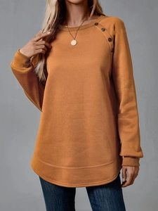 Eleganter senfgelber Langarm-Sweatshirt mit Knopfdetail an der Schulter und Rippbündchen