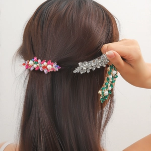 Set de barrettes à cheveux étincelantes avec fleurs en cristal et perles pour femme