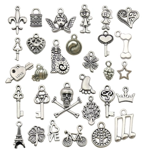 Mixed Zinc Alloy Charms Pendants Vintage Silver Finish For DIY Jewelry Making Bracelet Necklace Heart Key Designs