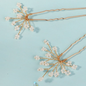 Épingles à cheveux de mariée dorées avec branches de fleurs perlées blanches en forme d'U