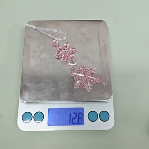 Pink transparent acrylic snowflake pendant hanging decoration weighing 12.8 grams