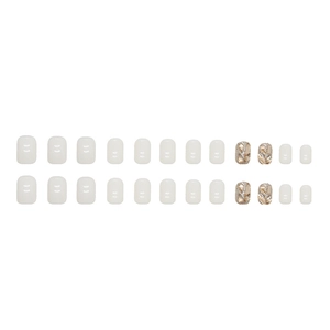Set di unghie finte bianco latte con diamanti glitter champagne in forma quadrata corta