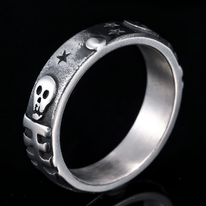 Gothic stainless steel skull and star ring in vintage silver finish for men