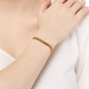 Elegant 18K gold wheat chain stainless steel bracelet for women with minimalist design