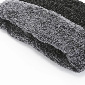 Men's winter knit beanie with thick fleece lining and chenille yarn for skiing
