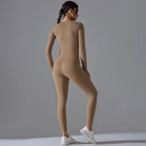 Ensemble de yoga kaki pour femmes avec haut manches longues et legging taille haute
