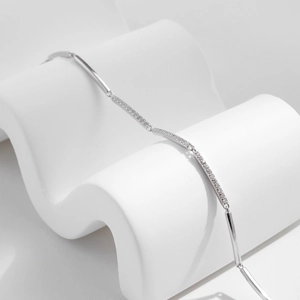 Elegant S925 sterling silver S-shaped tennis bracelet with sparkling cubic zirconia inlay