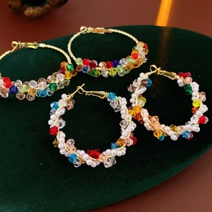 Orecchini A Cerchio Rotondi Con Cristalli E Künstliche Perle Sintetiche Colorate Con Perno In Argento Per Donna Stile Bohemien