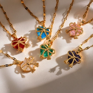 Heart Pendant Necklace With Bow Knot Gold Plated Copper Colorful Zircon Clavicle Chain Jewelry For Women Elegant