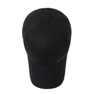 Classic black men's cotton baseball cap featuring high quality twill fabric and embroidery
