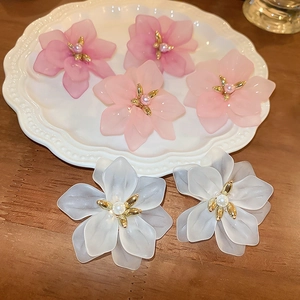 Acrylic Flower Stud Earrings With Silver Earring Post Frosted 3D Floral Faux Artificial Pearl Sweet Minimalist Jewelry For Women