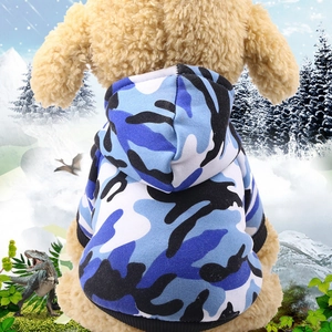 Warm blue camouflage fleece pet hoodie with ribbed cuffs for dogs and cats