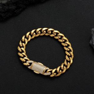 18k gold plated Cuban link bracelet for men featuring a sparkling zircon-inlaid clasp