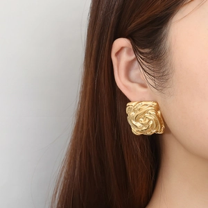 Elegant 18k gold plated stainless steel square earrings with spiral texture for women